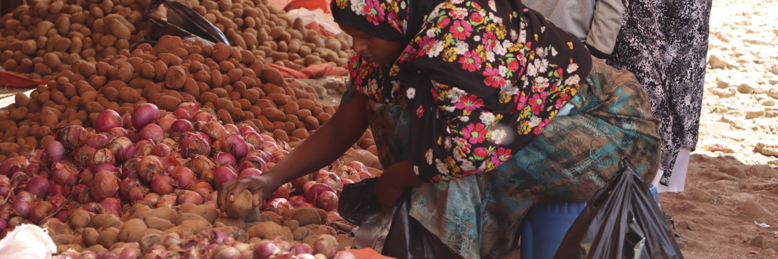 Jigjiga market seller, Ethiopia Jigjiga market seller, Ethiopia
