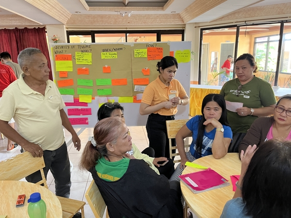 Community Planning Meeting, Philippines. Credit_Philippines Action for Community-led Shelter Initiatives Inc._PACSII