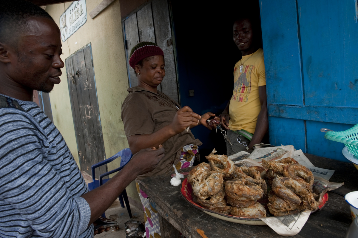 The people in the fishing village of Orimedu (Lagos State) have benefited greatly from Nigeria's Fadama II project. Photo: Arne Hoel / World Bank