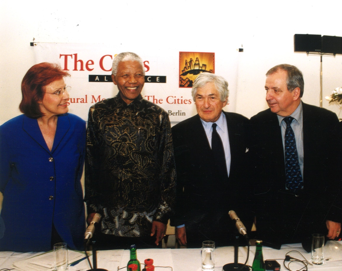 Inaugural meeting of Cities Alliance in 1999. Berlin, Germany