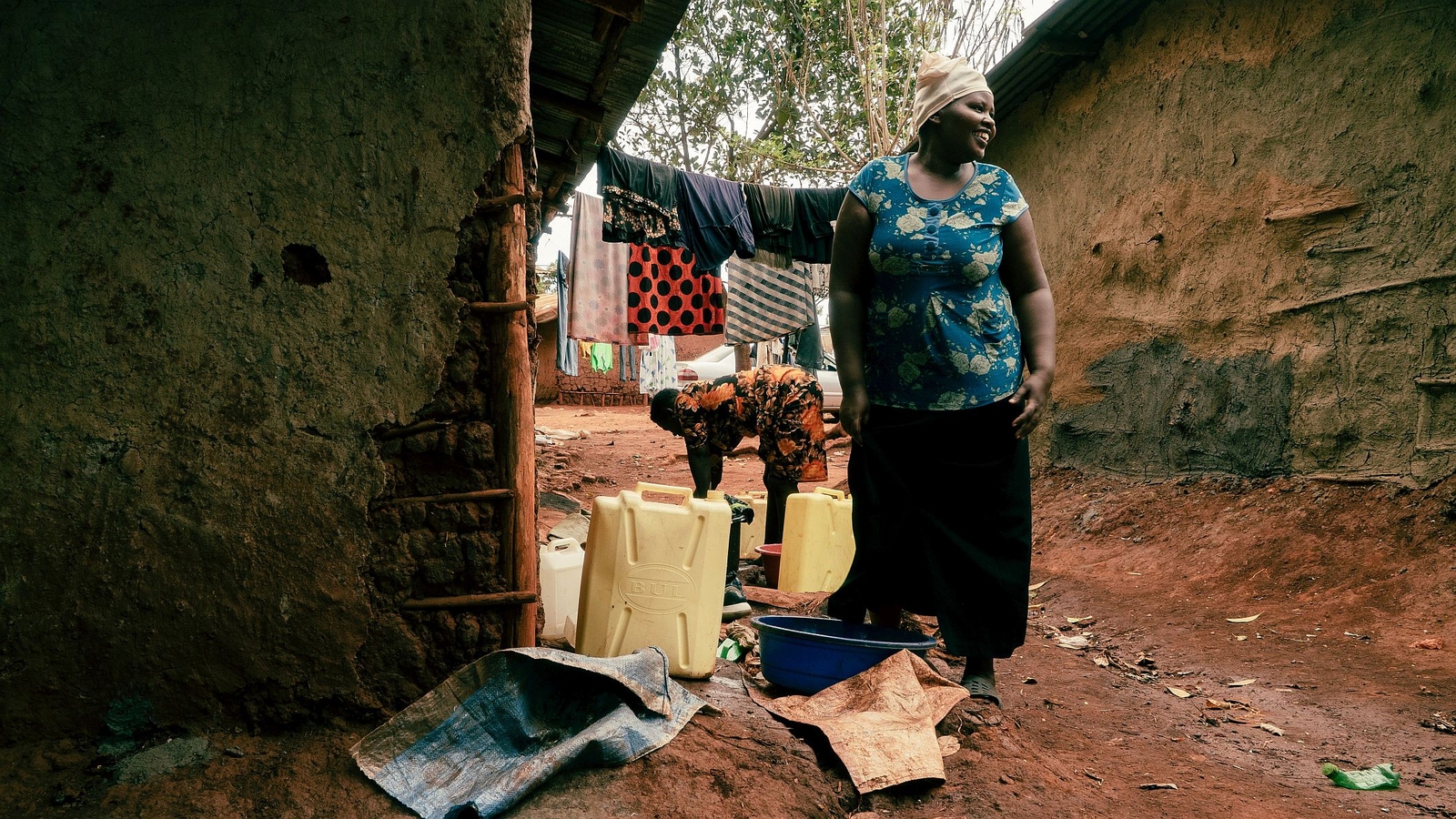 Women in Soweto settlement. Jinja, Uganda